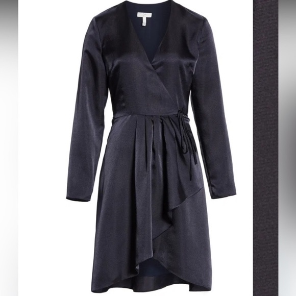NWT Joie midnight navy blue wrap dress with flounce hem. Size M. - Picture 2 of 7